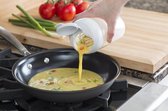 Whiskware by BlenderBottle | Eiermixer | Inhoud 0.59 Liter | De mooiste omelet! Met ingebouwde eigeel scheider. Geen rommel en nooit morsen.