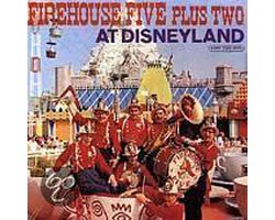 Omslag van At Disneyland