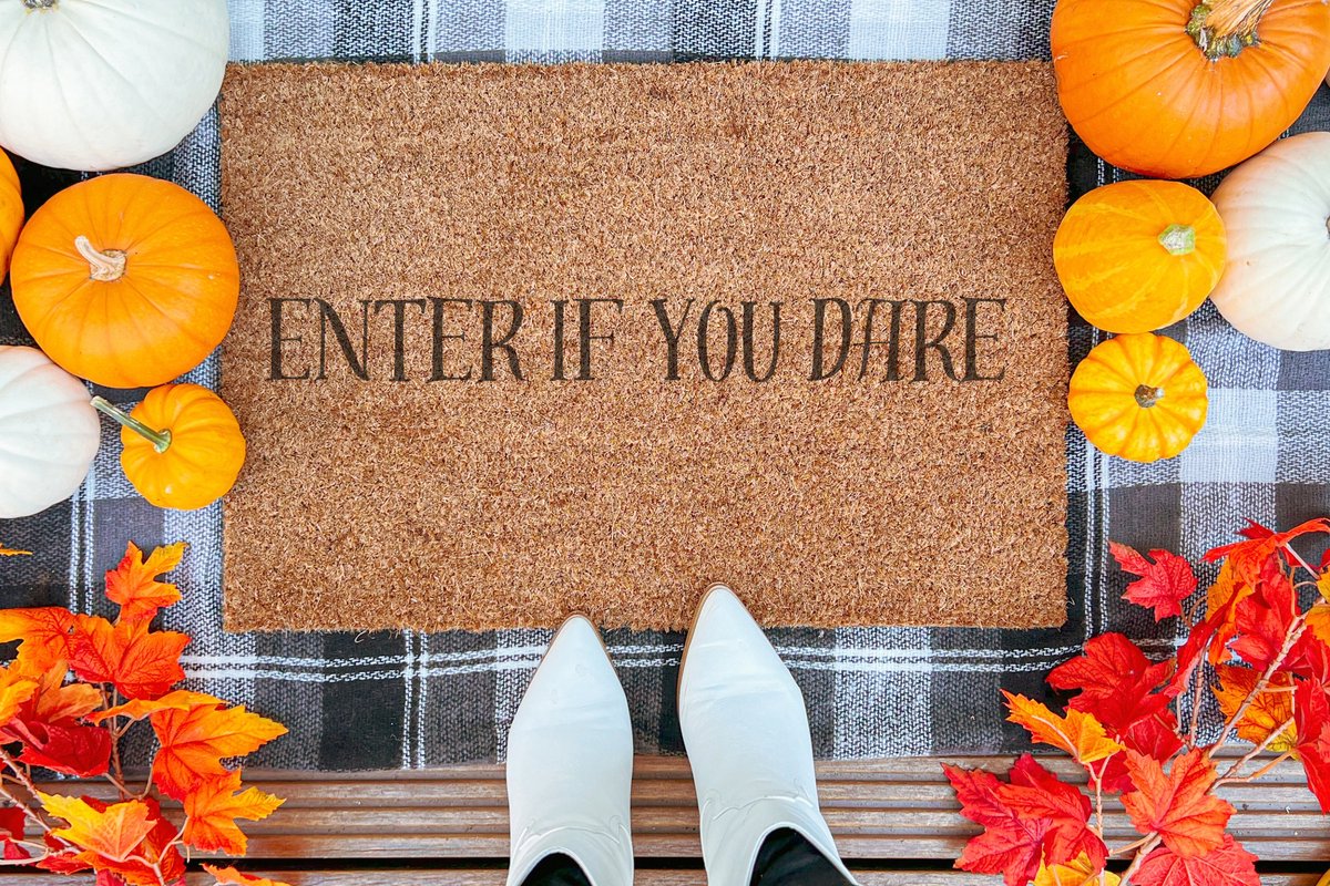 Laser Point Enter If You Dare | 60x40 cm | Nieuwe huis cadeau | Ingangsmat | Deurmat met stijl | Verhuizing cadeau | Praktisch & trendy | Perfect voor binnenkomst | Cadeau voor nieuwe woning Bruin | Zwart (Gravering 60x40)