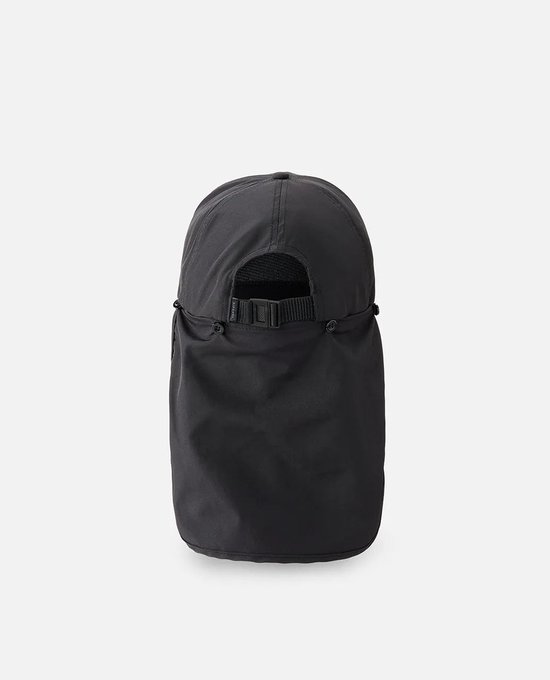 Vue arrière d'une casquette de surf noire Rip Curl avec sangle réglable et rabat de nuque amovible.