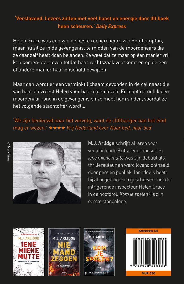 Achterkant van het boek met recensies, een foto van de auteur en een greep uit andere boeken van M.J. Arlidge.