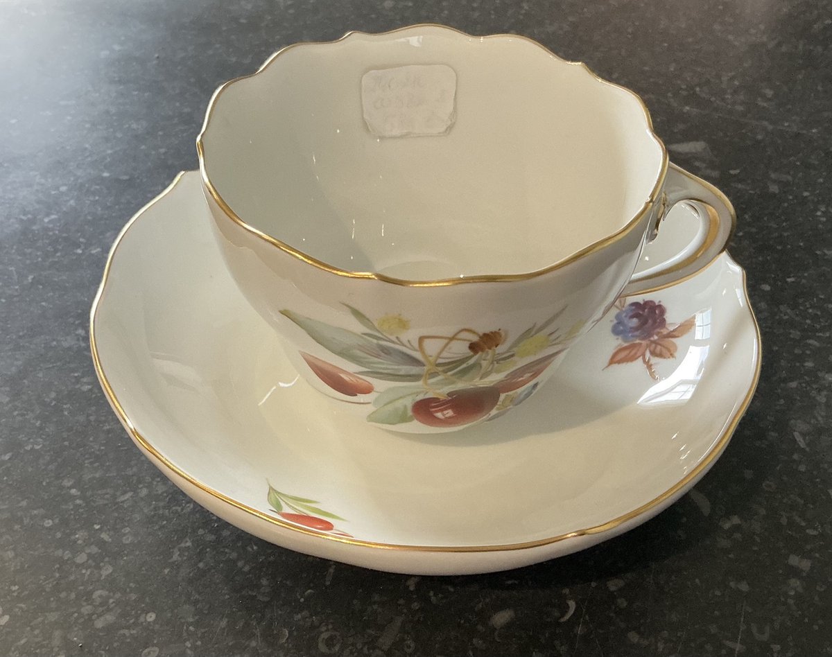 Meissen koffiekopjes set 2 vruchten, vorm New Cutout