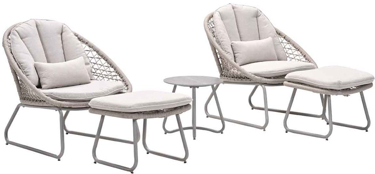 Tuinstoelen en bijzettafel in moderne stijl van Garden Impressions.