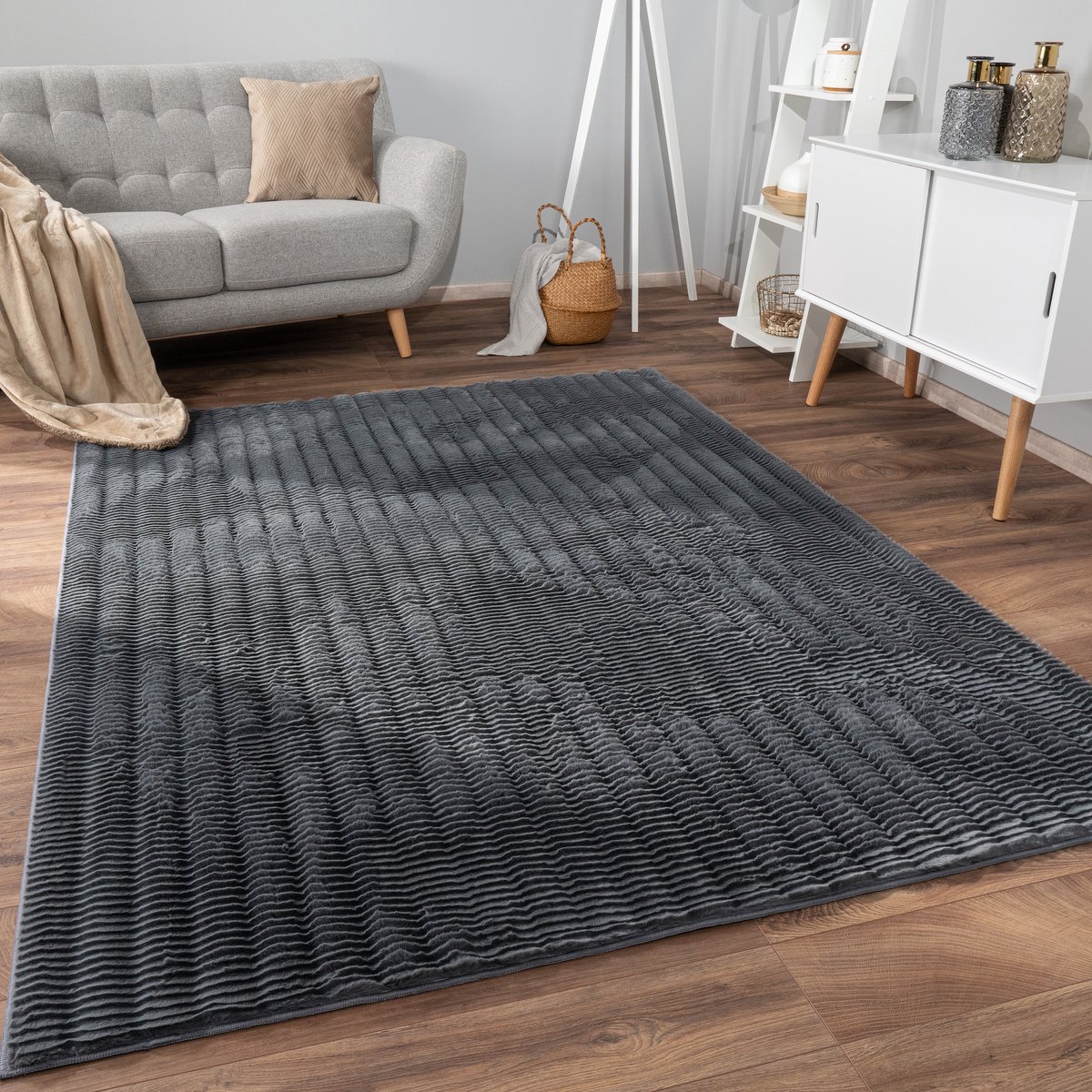 flycarpets Zacht fluffy vloerkleed - Arinzo Stripes Antraciet - 120x160 cm - Hoogpolig Tapijt Woonkamer / Slaapkamer / Kinderkamer