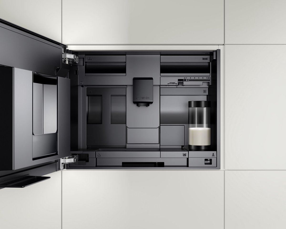Afbeelding 3 van Bosch CTL7181B0 - Serie 8 - Volautomaat inbouw koffiemachine - Zwart - Home Connect - Auto Milk Clean