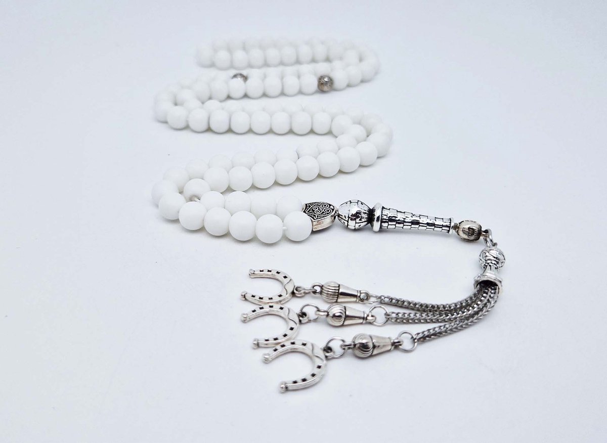 Handgemaakte tesbih "Tasbih" natuursteen "Mat Witte agaat" - Aantal kralen 99 - Diameter kralen 8MM - met metaal tassel "Hoefijzer" - Een mooi cadeau-idee