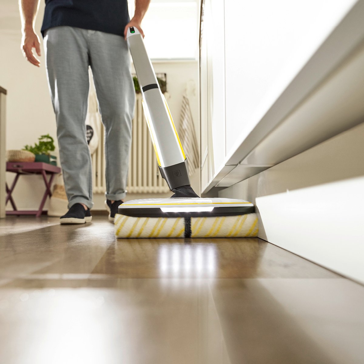 Kärcher FC 7 Cordless Plus vloerreiniger - Draadloze elektrische dweil met accuduur 45 minuten - Geschikt voor harde vloeren zoals steen, pvc en laminaat. Stofzuiger niet meer nodig – foto 8