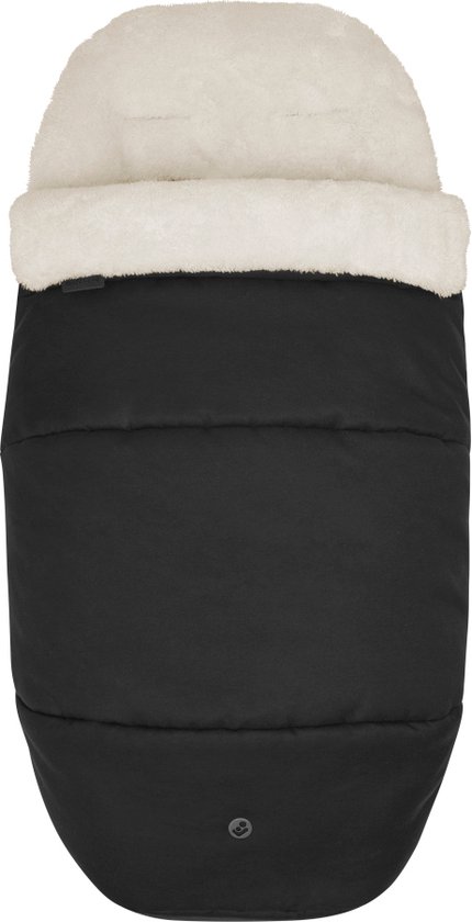 Maxi-Cosi voetenzak in twillic black. Gemaakt van zwarte, gewatteerde stof met een crèmekleurige teddy voering aan de bovenkant.