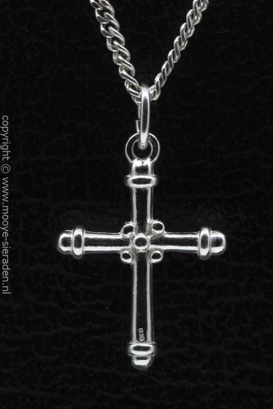 Collier pendentif croix en argent