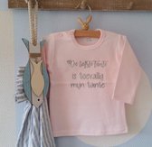 Shirtje baby lange mouw roze meisje tekst tante de liefste tante is toevallig mijn tante | lange mouw T-Shirt | roze zilver | maat 74  |  leukste kleding babykleding cadeau verjaardag