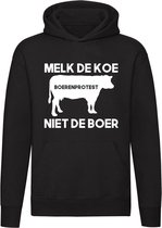 Melk de koe - Niet de boer Hoodie | boerenprotest | landbouw | veehouderij |belasting | unisex | trui | sweater  | capuchon