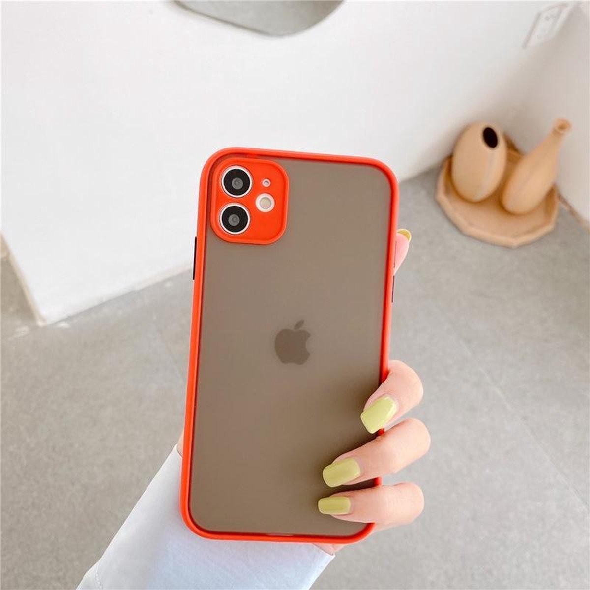 iPhone 12 - Mat Transparent Red cover / case / hoesje