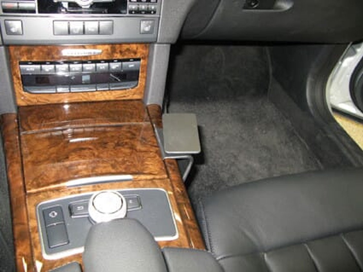 Brodit ProClip Mercedes E-Klasse