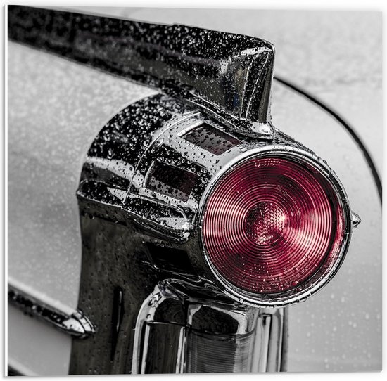 Forex - Lamp van Auto met Regen - 50x50cm Foto op Forex