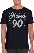 Hoera 90 jaar verjaardag cadeau t-shirt - zilver glitter op zwart - heren - cadeau shirt S