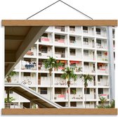 Schoolplaat – Balkonnetjes van Flatgebouw - 40x30cm Foto op Textielposter (Wanddecoratie op Schoolplaat)