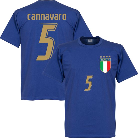 Blauw Italiaans voetbalshirt met Cannavaro 5 op de voorkant en Cannavaro 5 op de achterkant. Gevuld met het Italiaanse embleem.