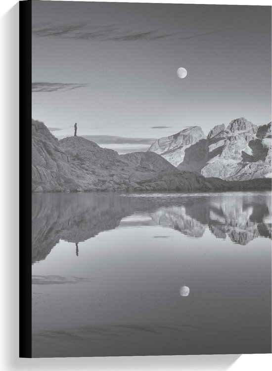 Canvas  - Bergen met Water en Maan (zwart/wit) - 40x60cm Foto op Canvas Schilderij (Wanddecoratie op Canvas)