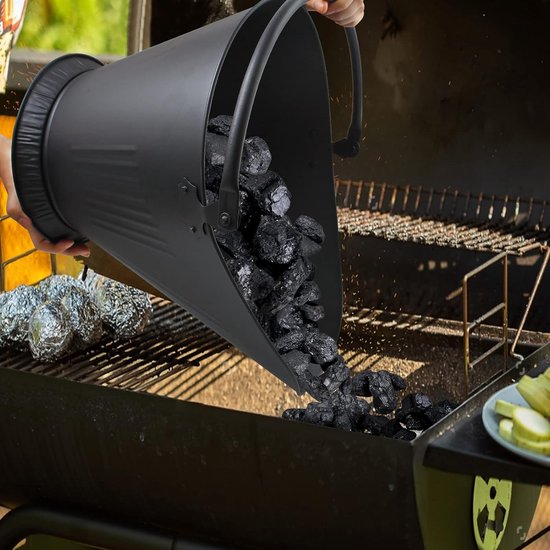 Homezone Seau à charbon de 12 litres – Seau à charbon vintage en métal noir pour cheminée et brûleur à bûches – Hod à charbon robuste résistant aux intempéries pour le stockage