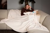 De originele Knuffle Deken® | Linda: "Dit is de lekkerste deken ooit! Lekker groot, zacht, comfortabel en ook lekker warm!" | 200 x 150 cm | Verkrijgbaar in 3 kleuren, dit is de kleur Wit | Plaid | Sprei | Ps. Het ideale cadeau voor iedere vrouw!