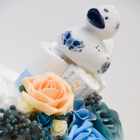 Foto: Pampertaart luiertaart met bloemen m jongen 32 luiers 3 laags blauw