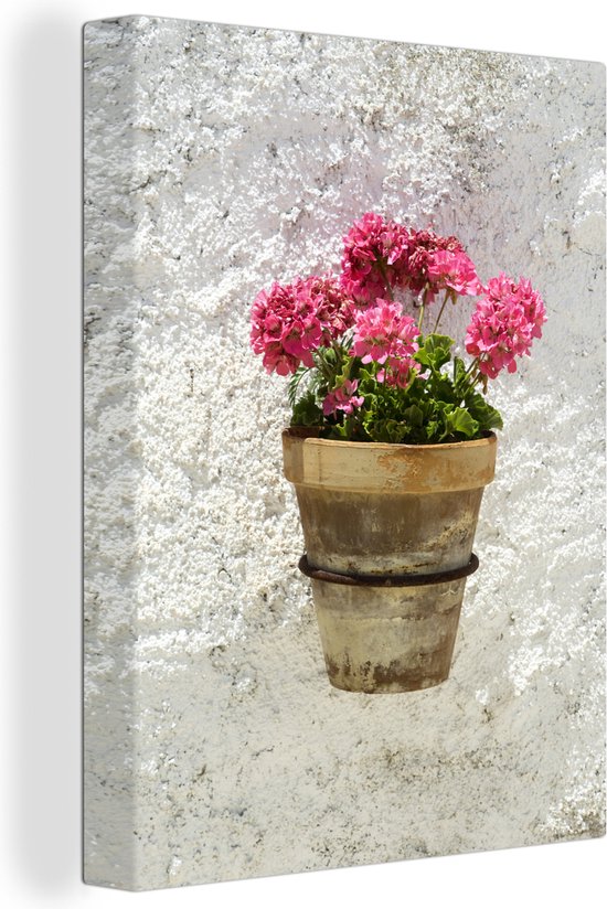 Een pot geranium bloemen in Bocairent Canvas 30x40 cm - Foto print op Canvas schilderij (Wanddecoratie woonkamer / slaapkamer)