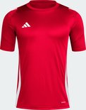 Rood sportshirt voor heren met witte accenten op de schouders en zijkanten. Het shirt heeft korte mouwen en een ronde hals.