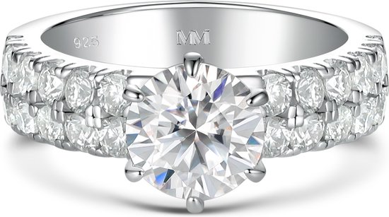 Serena - Ring Moissanite en Argent avec Pierres Latérales Double Pavé.