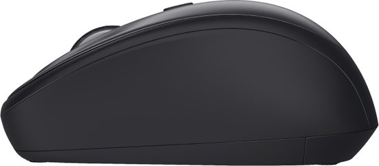 Zijprofiel van een zwarte draadloze muis met een gestroomlijnd design.