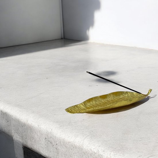 a sunny day wierook houder - wierookhouder - messing - goudkleurig - wierookhouder plankje - wierook en wierookkegels - wierook brander - meditatie - aromatherapie - rituelen - 25 x 5 cm - geurloos