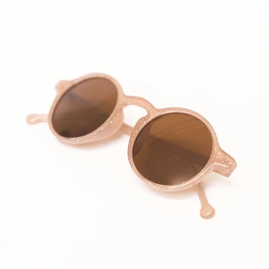Mrs Ertha Glee Sunglasses/Zonnebril - Glitter Blush van Mrs Ertha — afbeelding 3