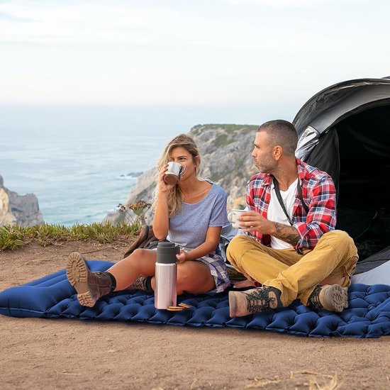 Opblaasbare slaapmat met ingebouwde voetpomp - Compact en waterdicht - Campingluchtmatras voor outdooractiviteiten - Kamperen, backpacken, wandelen, reizen van Merkloos — afbeelding 4