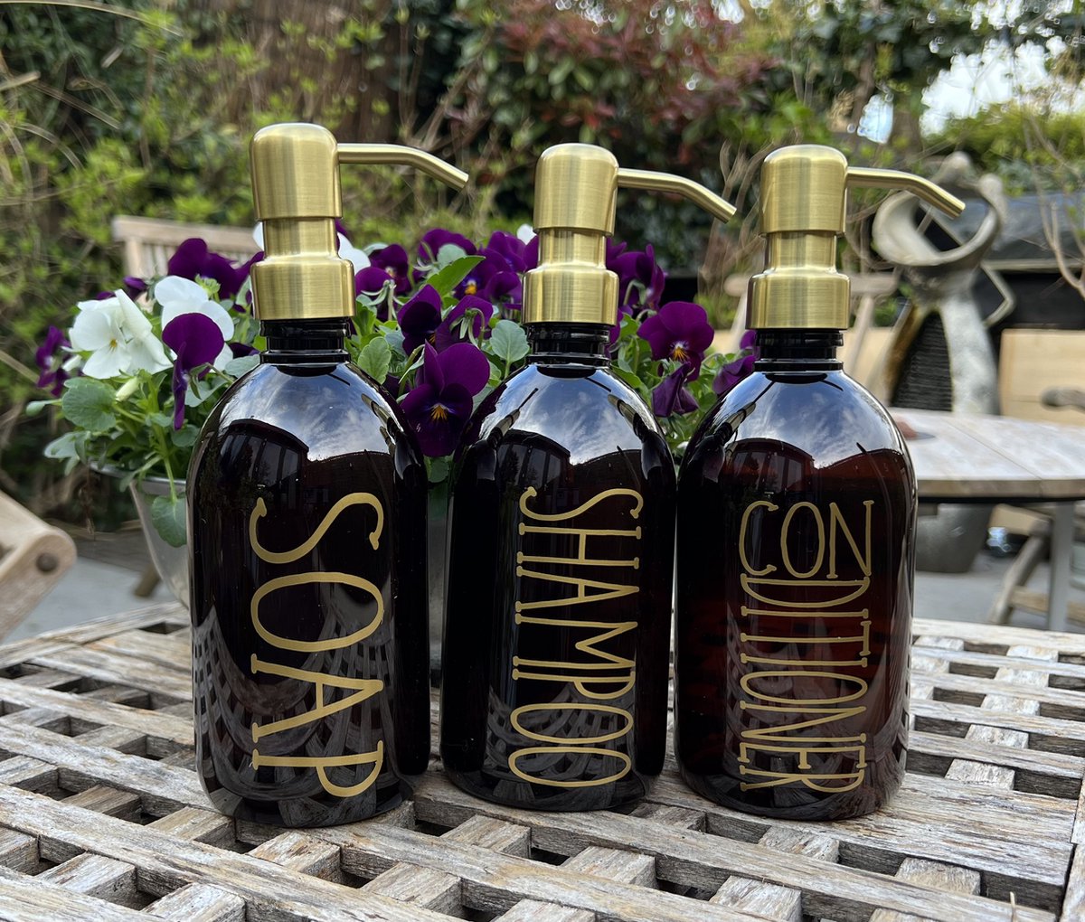 BBBLS® Design Dispenser Giftset "Soap Shampoo Conditioner" | Bruin Kunststof | 500ml | RVS / Metaal Pomp Goud | Zeeppomp | Zeepdispenser | Zeephouder
