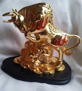 Beeld Gouden Os met munten 14 cm hoog