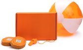 EK brievenbusgeschenk; 2 oranje pencees, oranje strandbal, oranje fluitje