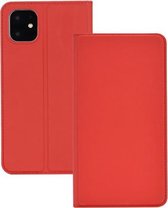Voor iPhone 11 Ultradunne spanning Gewoon magnetische zuigkaart TPU + PU mobiele telefoonjas met klauwplaat en beugel (rood)