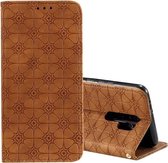 Voor Xiaomi Redmi 9 Lucky Flowers Embossing Pattern Magnetische horizontale flip lederen tas met houder & kaartsleuven (bruin)