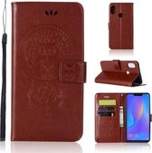 Windgong Uil Embossing Patroon Horizontale Flip Leren Case met Houder & Kaartsleuven & Portemonnee Voor Huawei Honor 8C (Bruin)