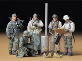 1:35 Tamiya 35212 Fig-Set German Soldiers Field Briefing / 5 Figures Plastic Modelbouwpakket