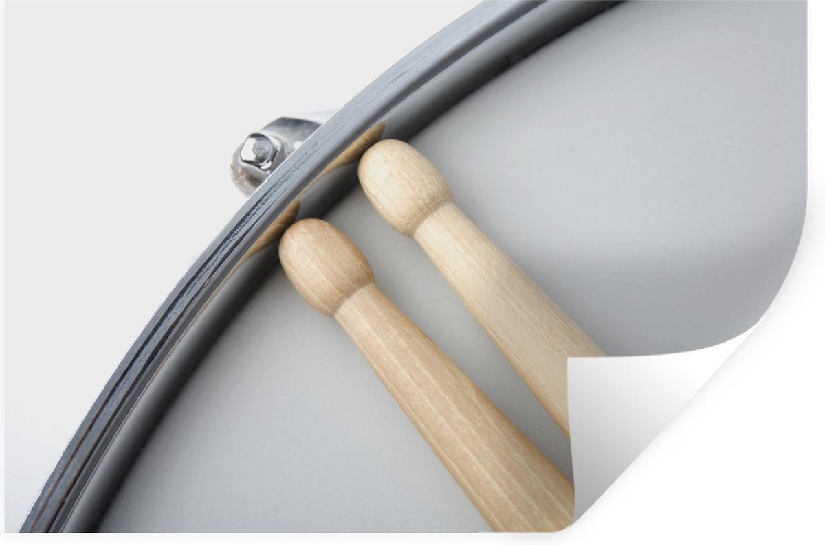 Muurstickers - Sticker Folie - Close-up van twee drumsticks met een drum - 30x20 cm - Plak