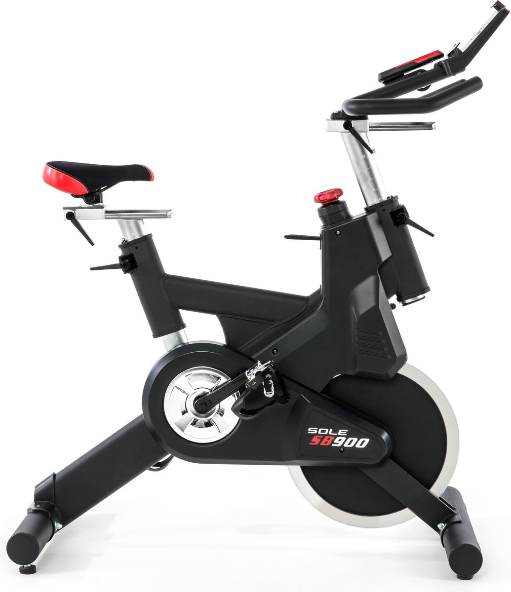 Bol.com Sole Fitness SB900 Indoor Cycle - Professionele Indoor Cycle / Indoor Fietstrainer - Incl. fietscomputer, V-belt, SPD pe... aanbieding
