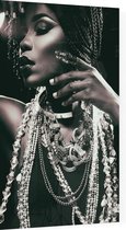 Close-up van een donkere vrouw met sieraden - Foto op Plexiglas - 60 x 90 cm