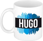 Hugo naam cadeau mok / beker met  verfstrepen - Cadeau collega/ vaderdag/ verjaardag of als persoonlijke mok werknemers