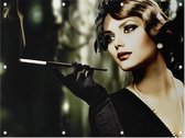 Glamour dame in zwarte jurk - Foto op Tuinposter - 100 x 75 cm