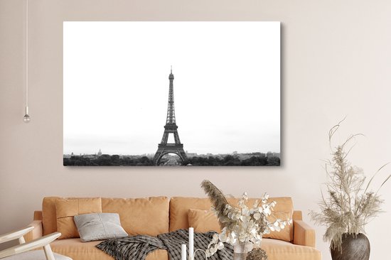 La Tour Eiffel au loin 180x120 cm - Tirage photo sur toile (Décoration murale salon / chambre) XXL / Groot format!