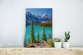 Canvas Schilderij Canadese Moraine Lake tijdens de middag in het Nationale park Banff - 20x30 cm - Wanddecoratie