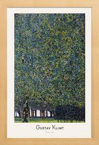 JUNIQE - Poster in houten lijst Klimt - Park -30x45 /Groen