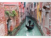Italiaanse gondelier door de groene wateren van Venetië - Foto op Tuinposter - 150 x 100 cm