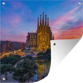 Tuinposters Zonsondergang achter de Sagrada Familia in Spanje - 50x50 cm - Tuindoek - Buitenposter