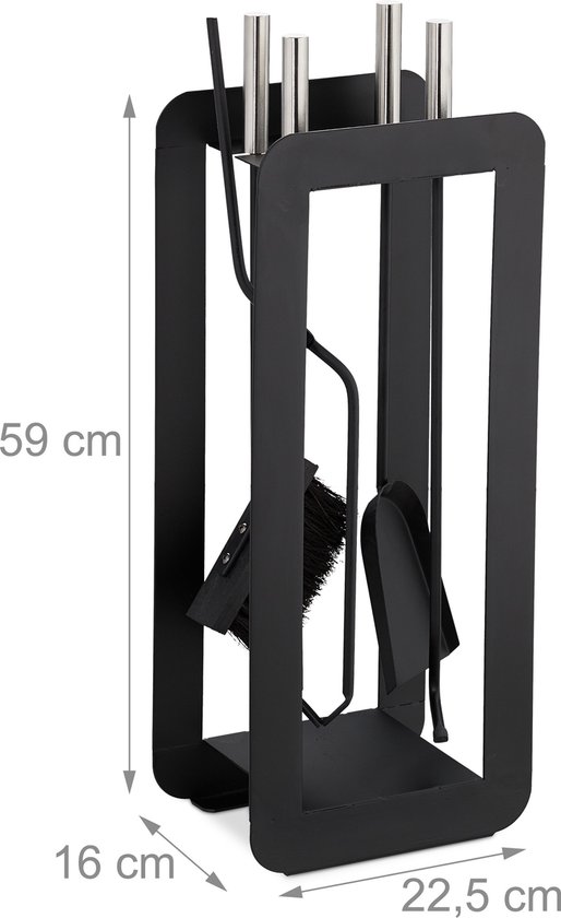Zwart haardgereedschap, 59cm hoog, 22.5cm breed, 16cm diep, met schep, tang, pook en borstel.